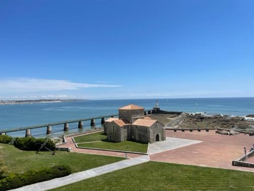 Appartement vue mer avec balcon, parking privé, aux Sables-d'Olonne