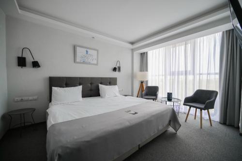 Black Sea Central — Room