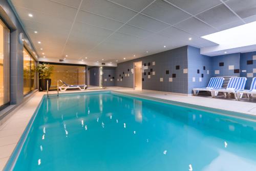 Πισίνα στο ή κοντά στο Lagrange Apart’Hotel Strasbourg Wilson