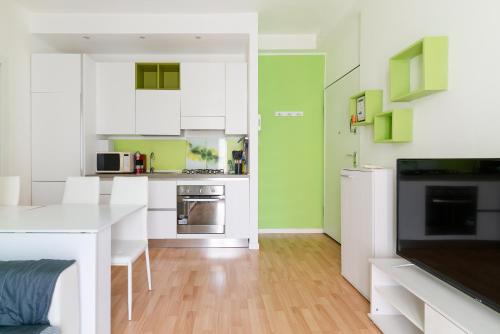 GuestHost - MM1 Inganni Bright Apartment