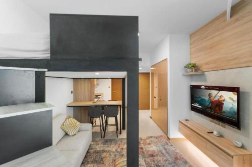Loft-Style Studio - Canal View - Fully Furnished - Near Dubai Mall - Burj Khalifa