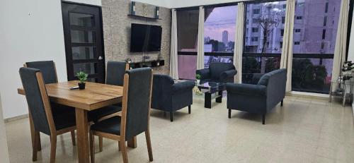 Φωτογραφία από το άλμπουμ του Apartamento Grande Familiar Céntrico στην Πόλη του Παναμά