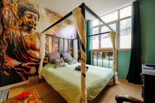 Postel nebo postele na pokoji v ubytování 50 Nuances Nirvana - Love Room à Rouen