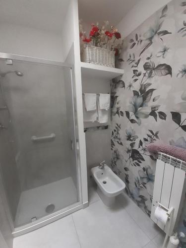 A bathroom at B&B Villa Bucceri