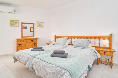 Posteľ alebo postele v izbe v ubytovaní Large One Bed Apt