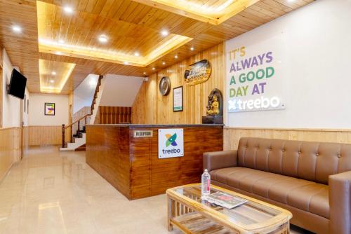 Istumisnurk majutusasutuses Treebo Premium The Takey's