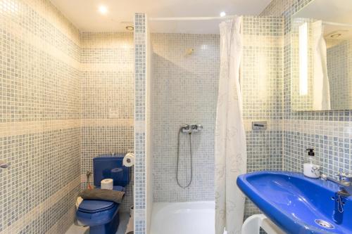 A bathroom at Studio Torresol