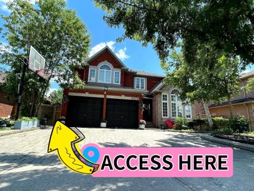 Galeriebild der Unterkunft Luxury Private Home W Kitchen Bath Laundry Gym and Parking in Oakville