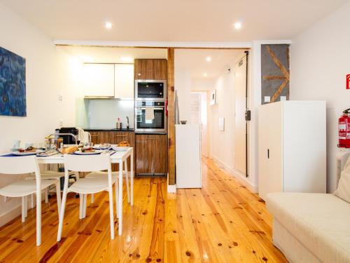 Madalena Stay Apartment - Apartment in Lisbon Historic Centre