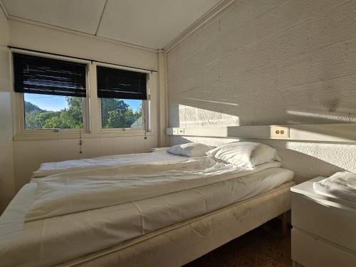 Gambar di galeri bagi Double room 209 - near Kristiansand di Vigeland