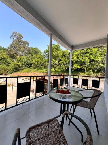 Μπαλκόνι ή βεράντα στο your house in batumi