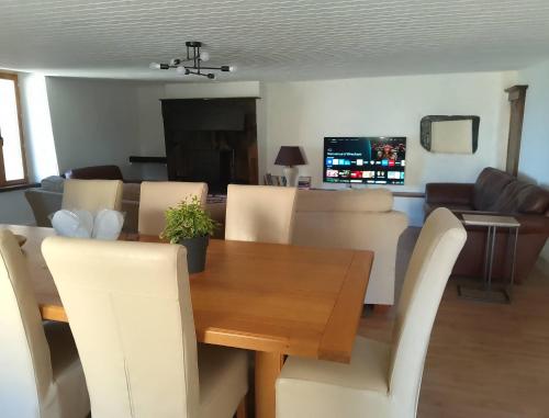 Le Puy Chevalier - Apple Barn Cottage