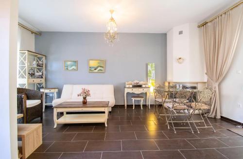 Sunlight Maisonette by RentalsPro Services - Nikiti Halkidiki