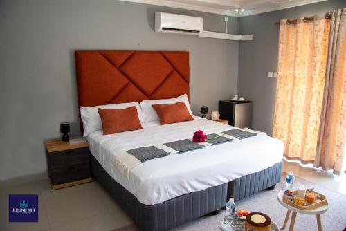 Postel nebo postele na pokoji v ubytování Keene Air Bed & Breakfast