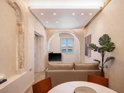 Venetian Harbour Residence