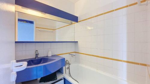 Ένα μπάνιο στο M-Bruyères 01-Moliets Appartement 4 personnes dans résidence avec piscine