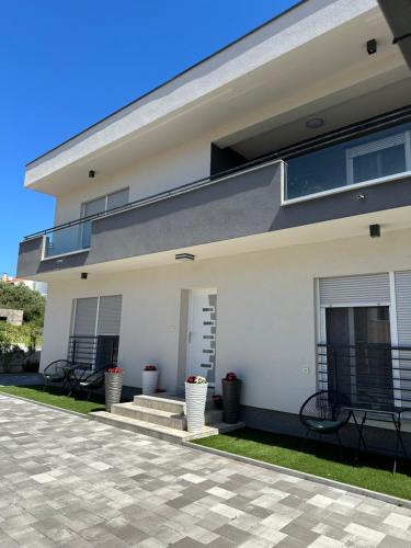 Holiday Apartments Ivano & Leo - Private Parking