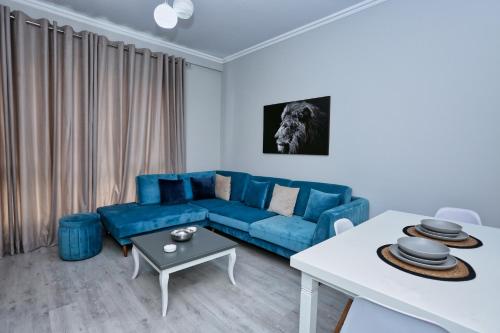 Χώρος καθιστικού στο Luxury Apartment Square 21Tirana