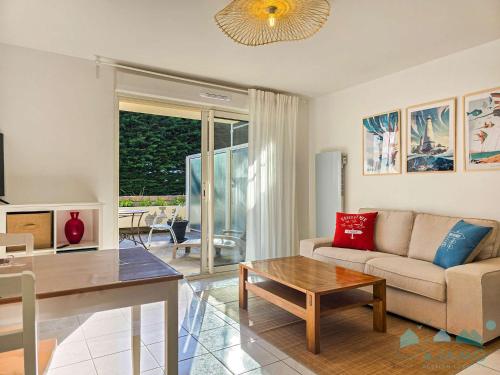 Photo de la galerie de l'établissement 532- Charmant T2, à deux pas de la plage, à Erquy