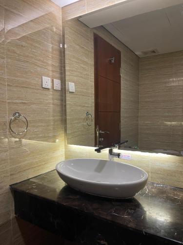 Ванная комната в Apartment Panbil Residence By Superstay