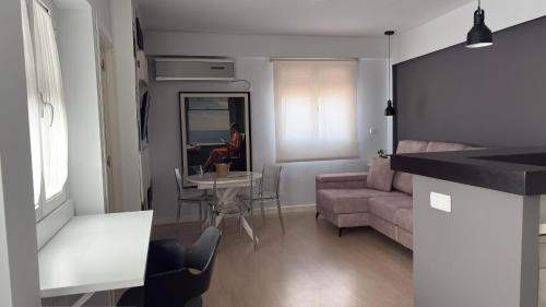 Apartamento San Basilio Bookish Place