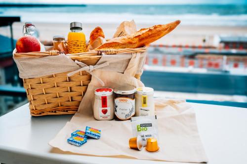 Mad på lejlighedshotellet eller i nærheden