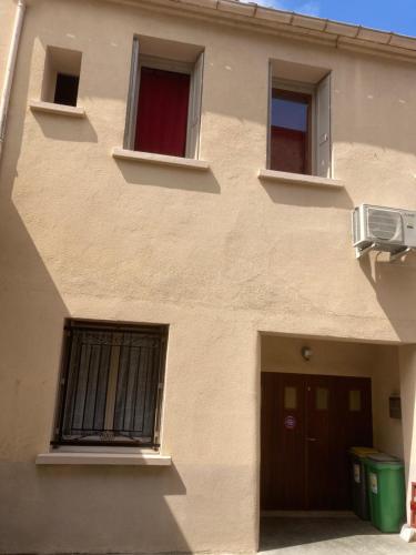 Bangunan di mana terletaknya apartmen