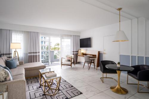 Ruang duduk di Cadillac Hotel & Beach Club, Autograph Collection