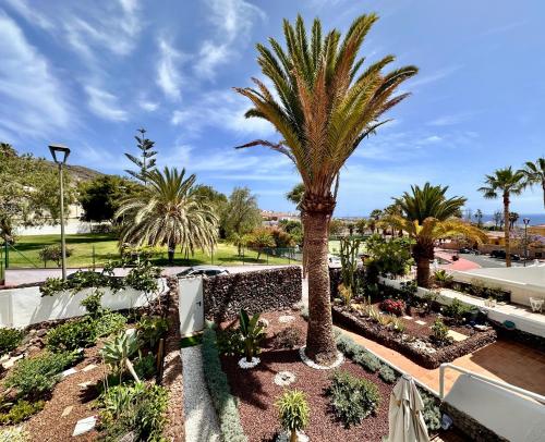 Beautiful House Costa Adeje with Mountain and Ocean View