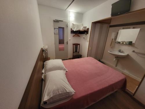 Φωτογραφία από το άλμπουμ του Hotel Les Rosiers στη Λα Ροσέλ