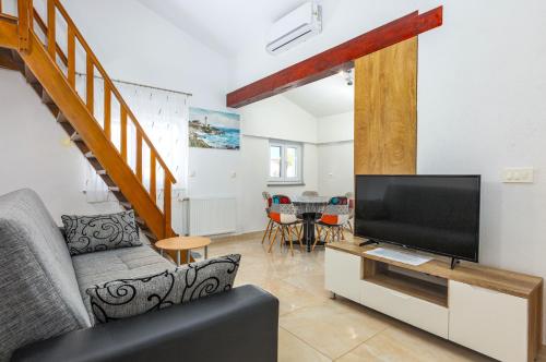 Sanus Apartments