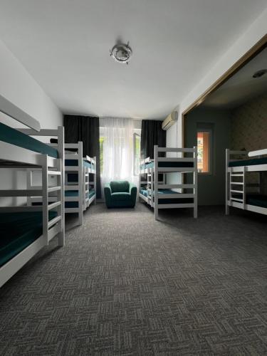 Postel nebo postele na pokoji v ubytování Amazon Hostel Podgorica