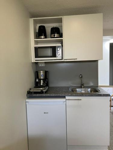 Køkken eller tekøkken på Studio with private entrance