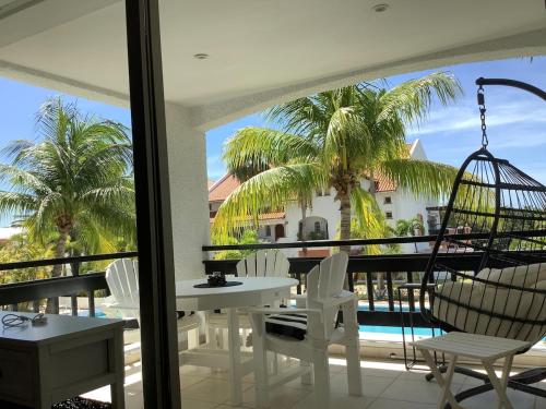 Μπαλκόνι ή βεράντα στο SBYC New large Studio Condo 872 sqft Heart of SXM