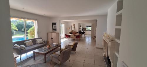 Photo de la galerie de l'établissement Villa St Raphael Valescure, à Saint-Raphaël