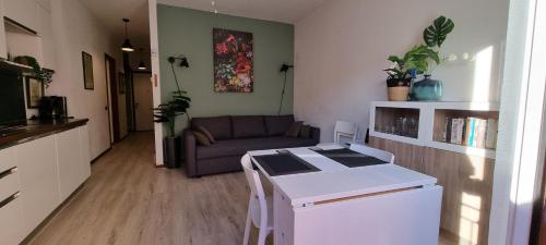 Χώρος καθιστικού στο Lakeview Casa Camelia 21