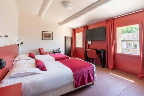 a hotel room with two beds and a desk at Mercure Aix-En-Provence Sainte-Victoire in Châteauneuf-le-Rouge