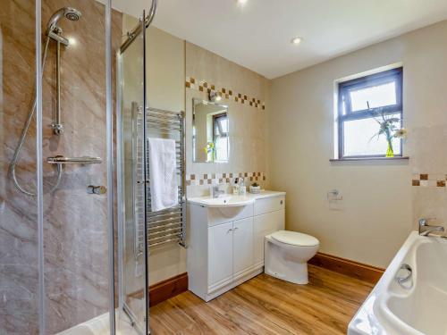 Ένα μπάνιο στο 1 Bed in South Molton OAKVI