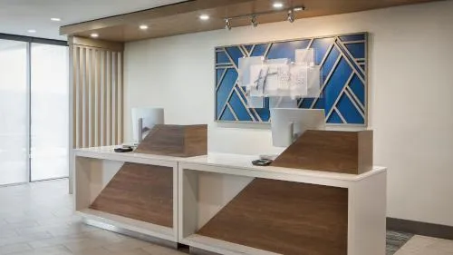 Holiday Inn Express Dallas Market Center by IHG in Richardson