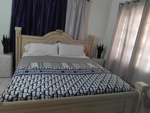 The Dream Nest at Csompó Silver Manorにあるベッド