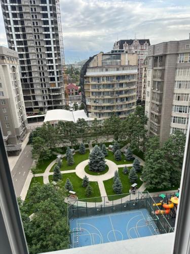 Piscina a Frunze Apartment o a prop