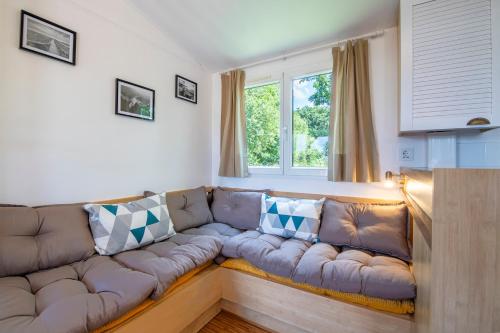 カルナックにあるBeau mobile home avec terrasseのギャラリーの写真