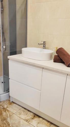 Ένα μπάνιο στο Sun Shine 1 apartment