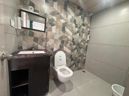 Koupelna v ubytování Parvati Heritage