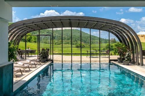 Apartment and Rooms Resort Stribor