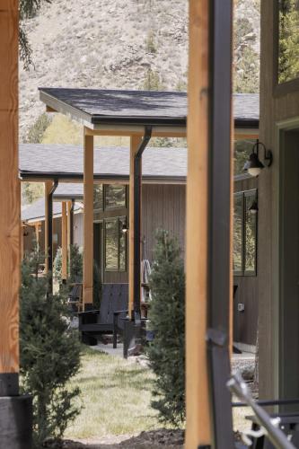 Κήπος έξω από το Blue Skye Cabin Guanella Pass Creekside