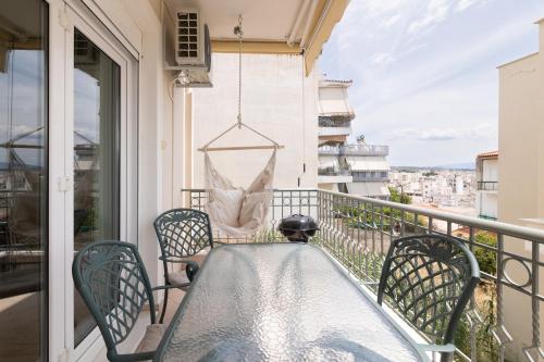 Loutraki Seaview Apt - 2BR, Terrace & BBQ I Beach