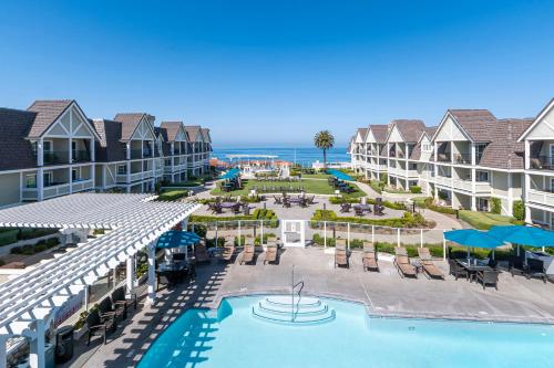 Bazén v ubytování Carlsbad Inn Beach Resort nebo v jeho okolí