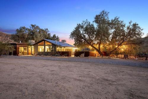 Fotografie z fotogalerie ubytování Rancho Morongo - A Luxury Joshua Tree Homestead v destinaci Morongo Valley