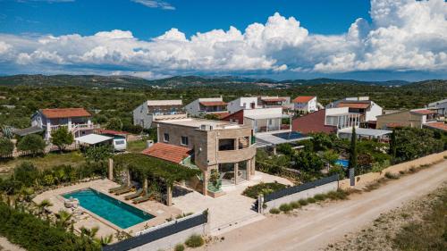 Apartments with swimming pool Bogdanovici, Sibenik - 23394